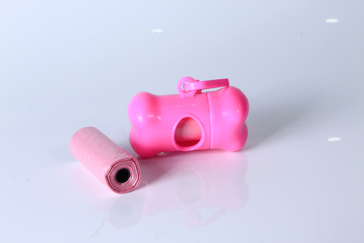 PetGuard: Dispensador de Bolsas para Mascotas con Repuesto